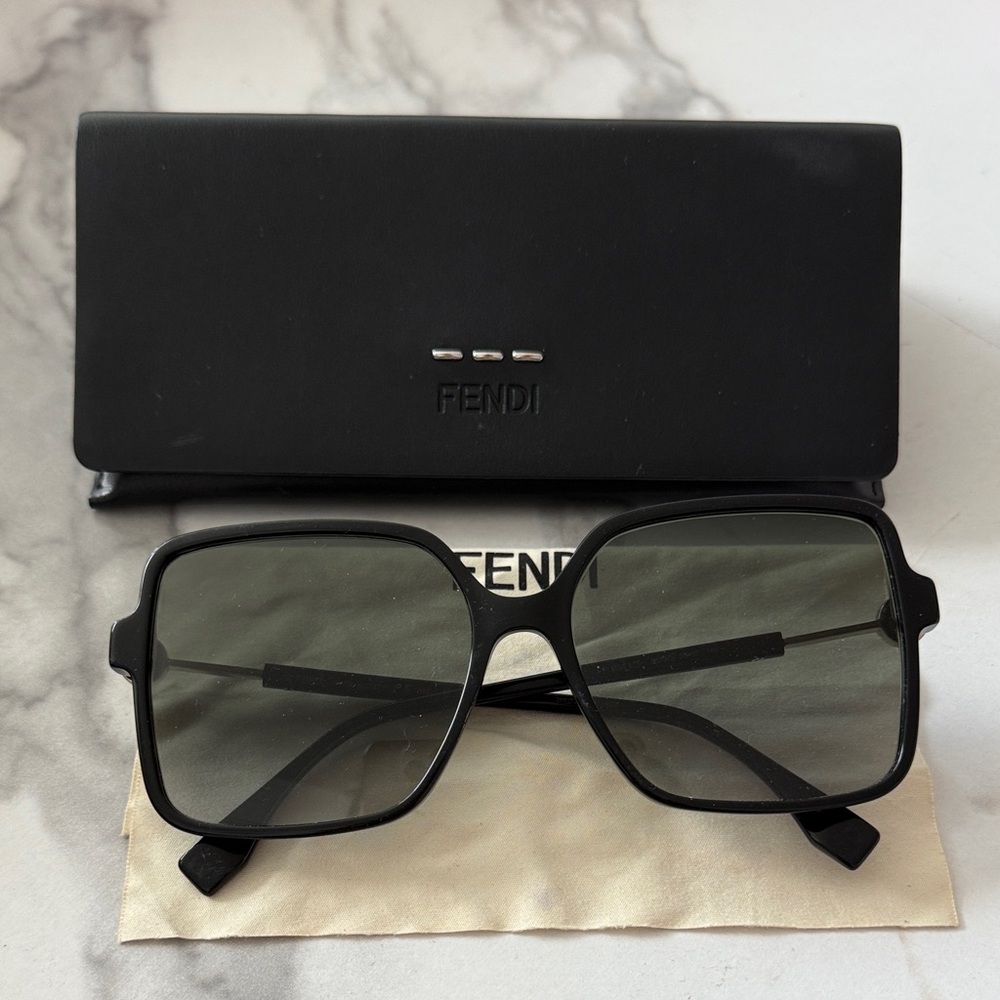 Fendi Sunglasses Black